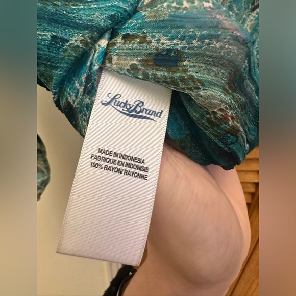 Lucky Brand Live In Love Turquoise Print 100% Rayon XS Blouse - Picture 6 of 12